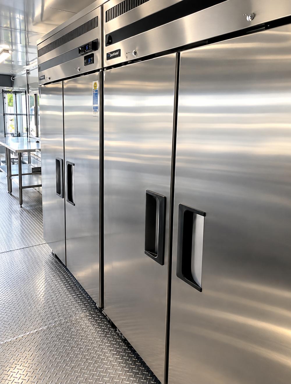 Mobile commercial kitchen trailer refrigeration units