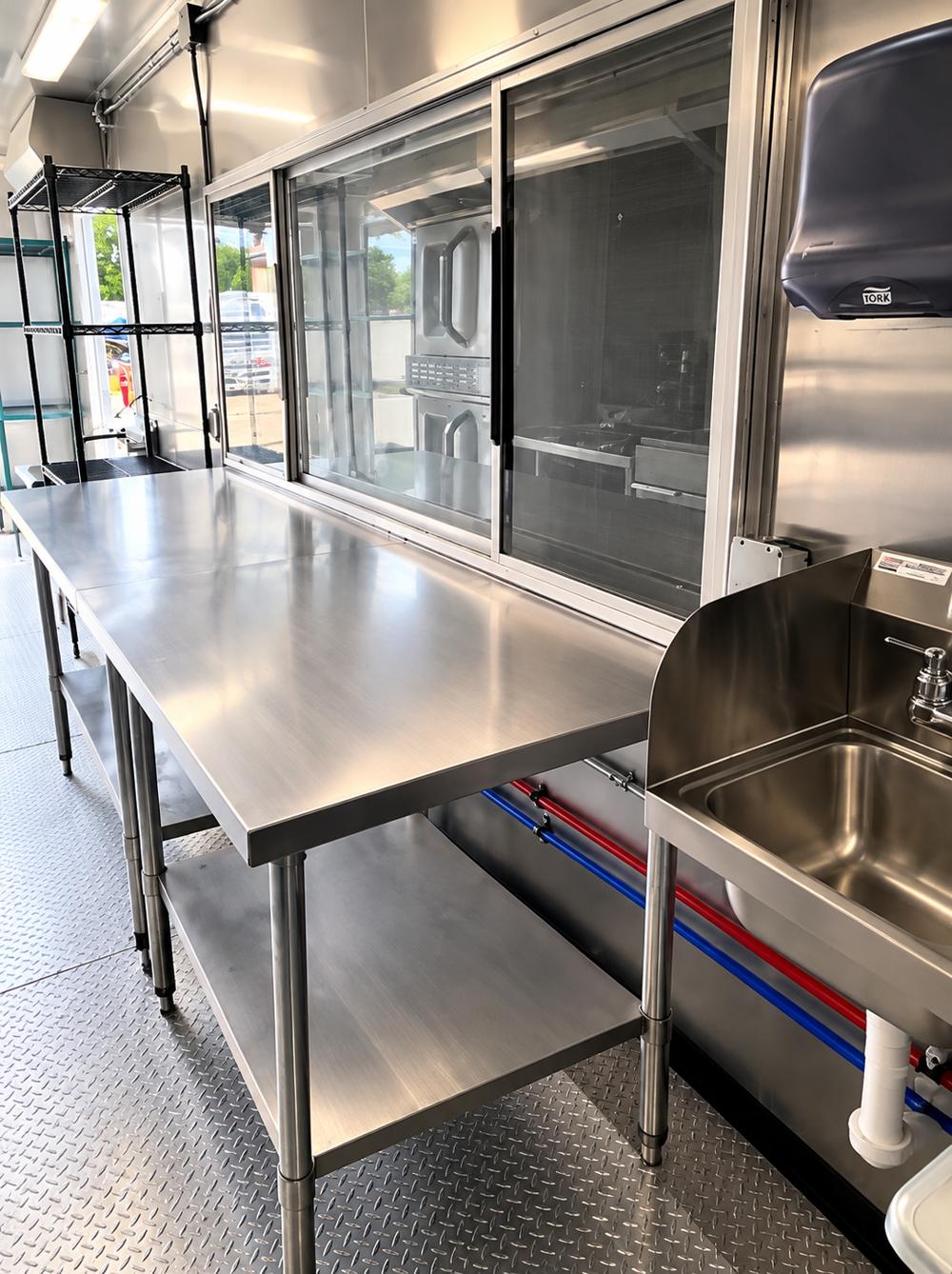 Portable kitchen trailer stainless steel prep table